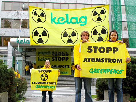 © Greenpeace/Lukas Maul Kelag Greenpeace Atomstrom