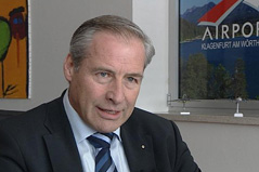 Flughafen-Leiter Johannes Gatterer