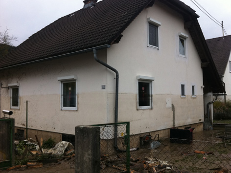 © ORF/Konrad Weixelbraun Haus Lavamünd Murenabgang außen