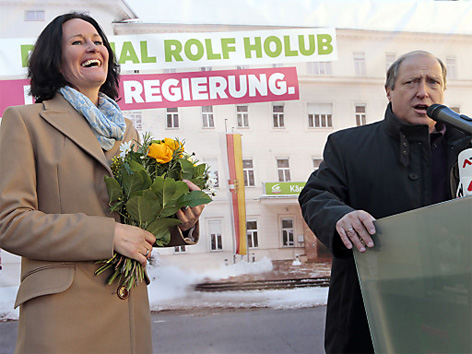 © APA/Gert Eggenberger Rolf Holub und Eva Glawischnig bei Grüner Abschlussveranstaltung