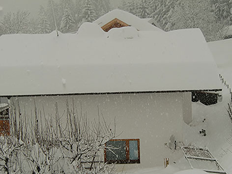 © Privat Irschen Lawine Haus
