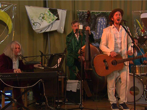 © ORF Fuzzmann bei Konzert in Justizanstalt