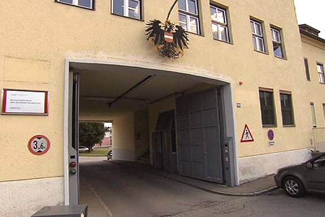 © ORF Asyl Zelte Polizeikaserne Krumpendorf