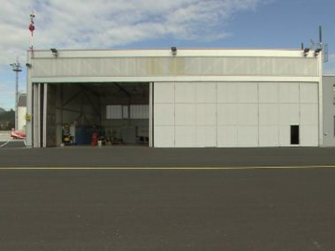 © ORF Hubschrauberstützpunkt Flughafen Hangar