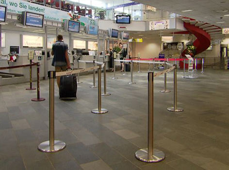 © ORF Flughafen Klagenfurt Halle Check-IN