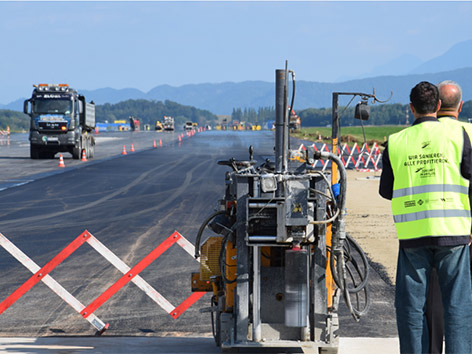 © Flughafen Klagenfurt Flughafen Klagenfurt Pisten Sanierung