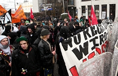 © APA / Franz Neumayr - Mike Vogl Demo gegen FPÖ und Strache in Salzburg