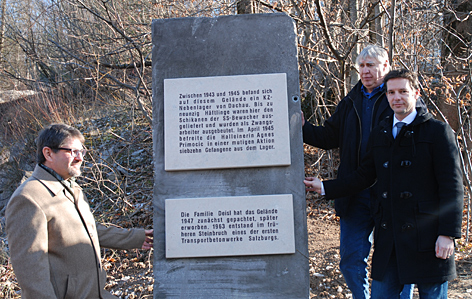 © Gerald Lehner gedenktafel für kz-opfer in hallein betonwerk deisl