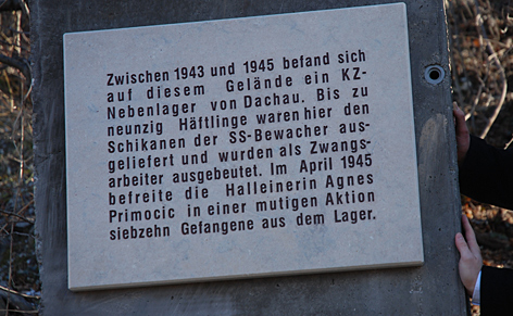 © Gerald Lehner gedenktafel für kz-opfer in hallein