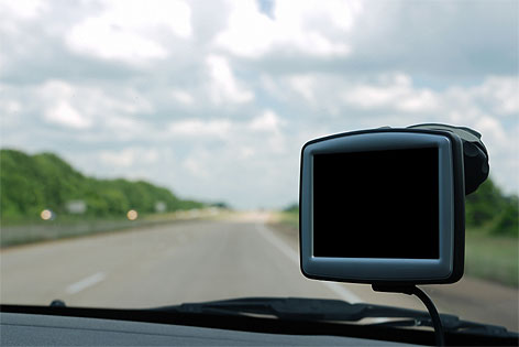 © Fotolia/Cmon Navigationsgerät im Auto