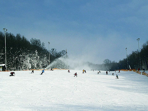 © High Hills Skibetrieb auf der Hohen Wand-Wiese