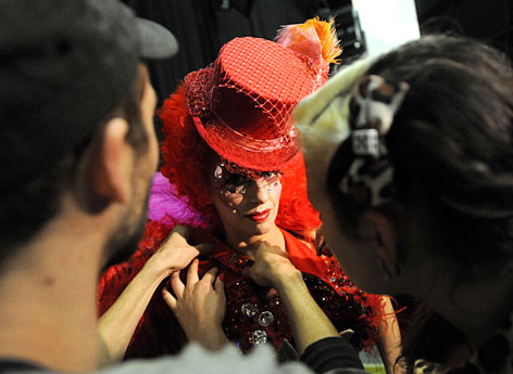 Vorbereitungen zum Fotoshooting der neuen Life-Ball-Style-Bible