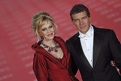 © EPA/VICTOR LERENA Antonio Banderas und Melanie Griffith
