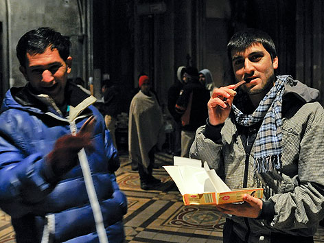 © APA/Herbert Neubauer Asylwerber in der Votivkirche nach Beendigung des Hungerstreiks