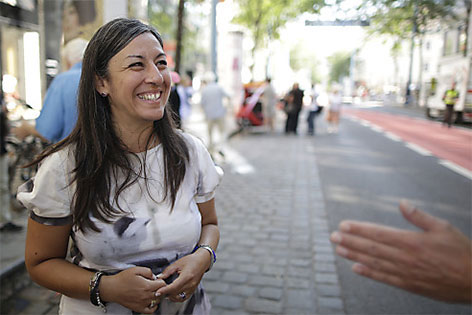 © APA/Georg Hochmuth Maria Vassilakou auf der Mariahilfer Straße