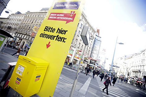 © APA/Hochmuth Infosäule auf der Mariahilfer Straße