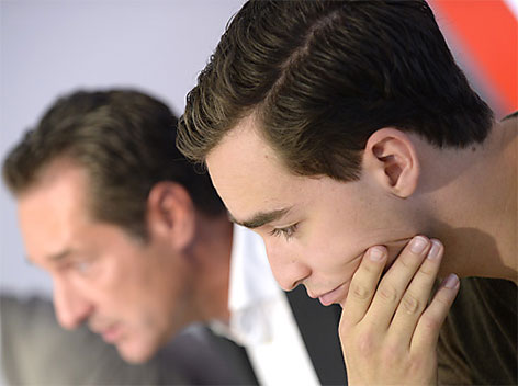 © APA/Robert Jaeger FPÖ-Obmann Heinz Christian Strache und Maximilian Kraus (r.)