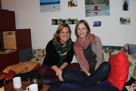 © ORF/Rieger Eva und Lisa Linkeseder machen bei Flüchtlinge Willkommen mit