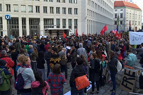 © ORF/Peter Unger Asyl-Demonstration vor dem Innenministerium